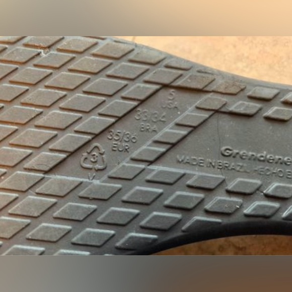 Sandals - Picture 2 of 5